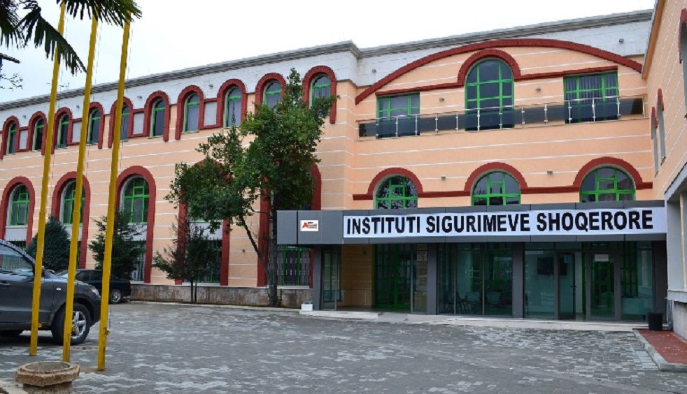 Qeveria nxjerr per konsultim ligjin, ja kush perjashtohet nga pagesa e kontributeve